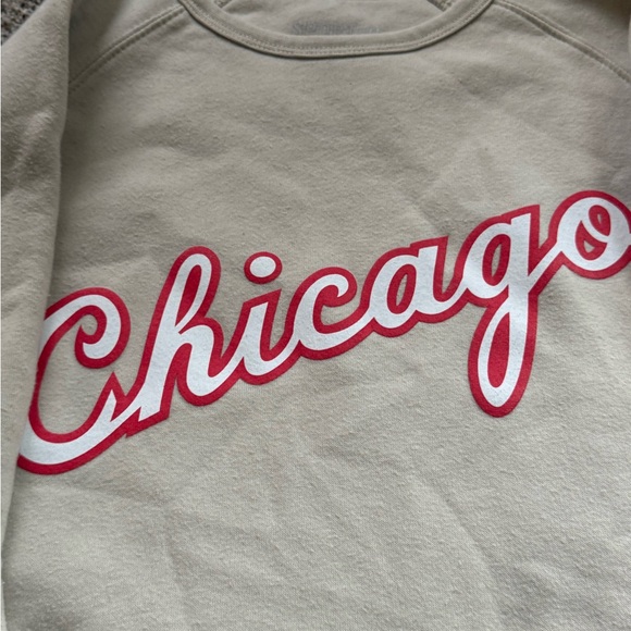 Sportiqe Chicago Bulls Size M women’s cream Pullover Sweatshirt Comfy SMALL - Picture 5 of 12